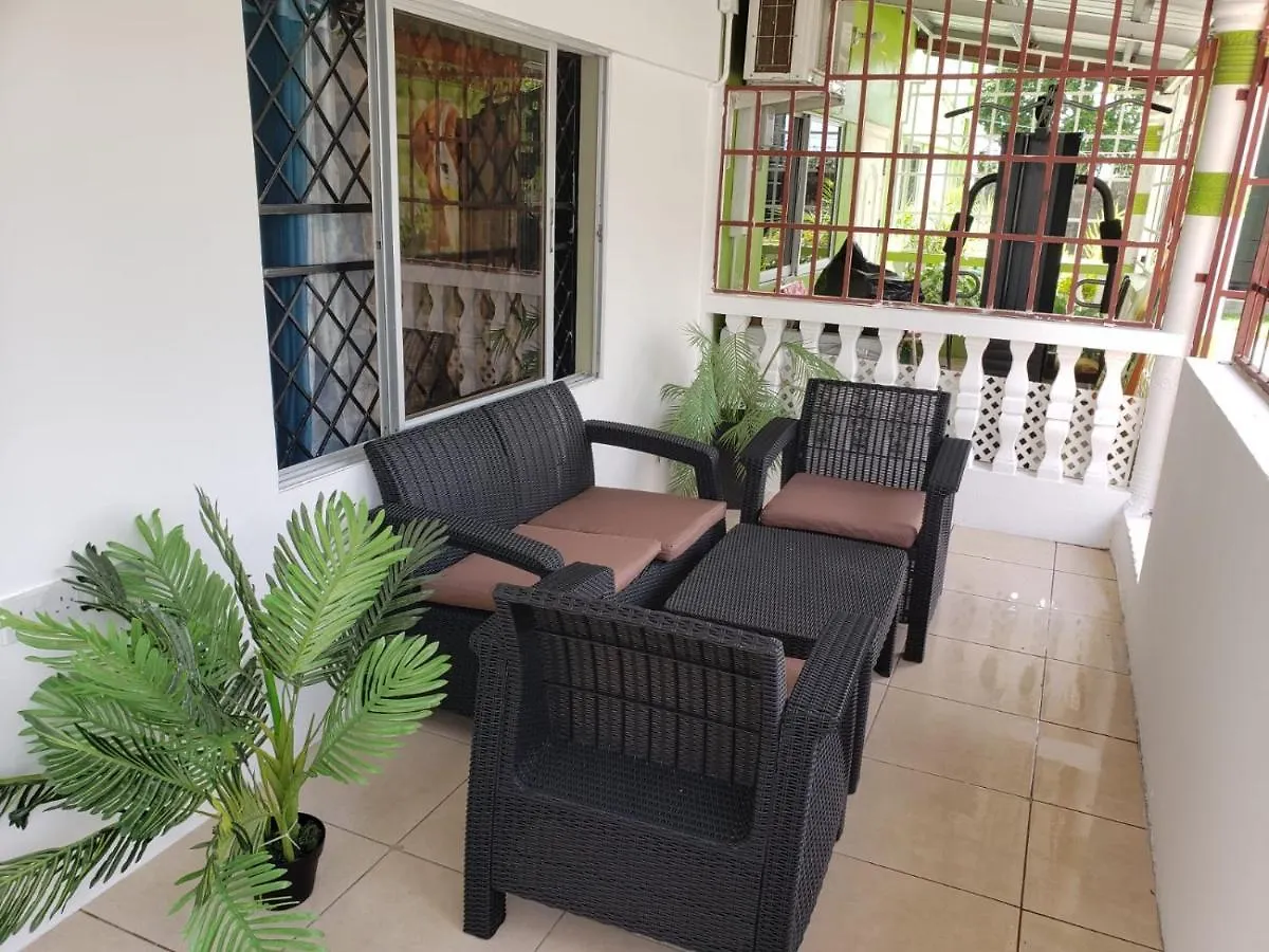 Mango Vert Apartment Arima Дом отдыха